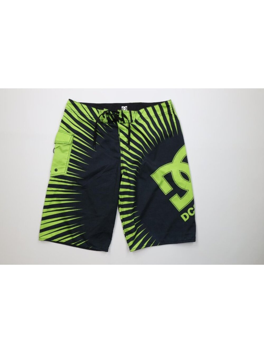 Vintage DC Shoes Skateboarding Mens 36 Spell Out Sun Burst Board Shorts Trunks